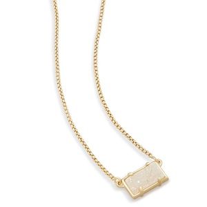 Kendra Scott necklace